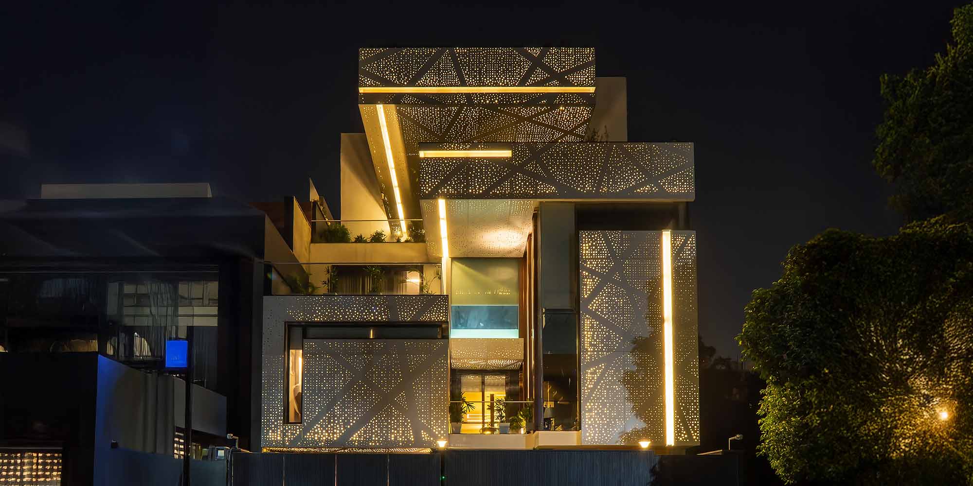 Perforated Metal Facade panels in 2026: Benefits, Design uses & Architectural Guide 